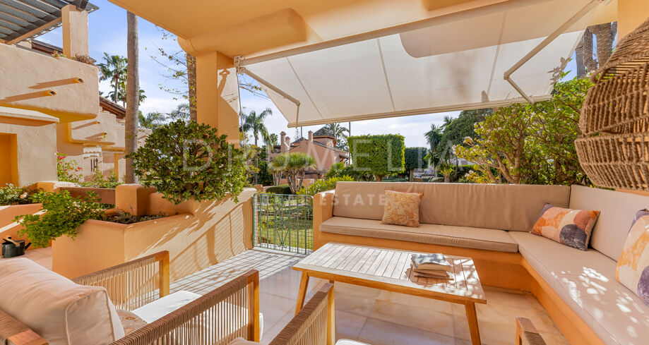 Exquisite Beachside Townhouse in Alcazaba Beach Houses, Estepona