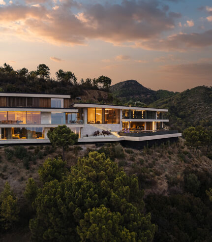 Casa Cuiabá - Ny, miljøvennlig og moderne luksusvilla med panoramautsikt over sjøen i fantastiske Monte Mayor, Benahavis