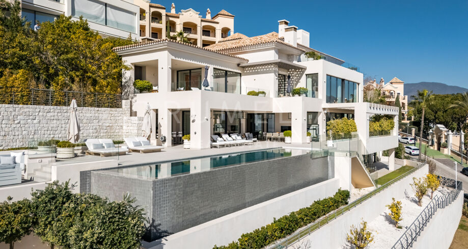 Casa di Caprio - Luxuriöse Moderne Villa mit Panoramablick auf das Meer in El Herrojo, La Quinta, Benahavís