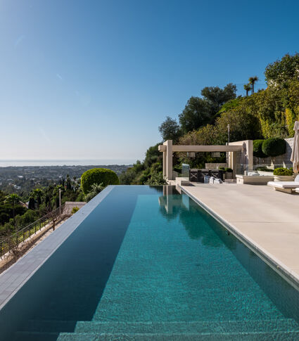 Casa di Caprio - Villa Contemporaine de Luxe avec Vue Panoramique sur la Mer à El Herrojo, La Quinta, Benahavís