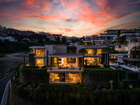 Villa moderne avec vue panoramique sur la mer à The Hills, Benahavís