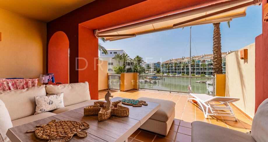 Appartement aan het water met uitzicht op de jachthaven in Sotogrande Puerto Deportivo
