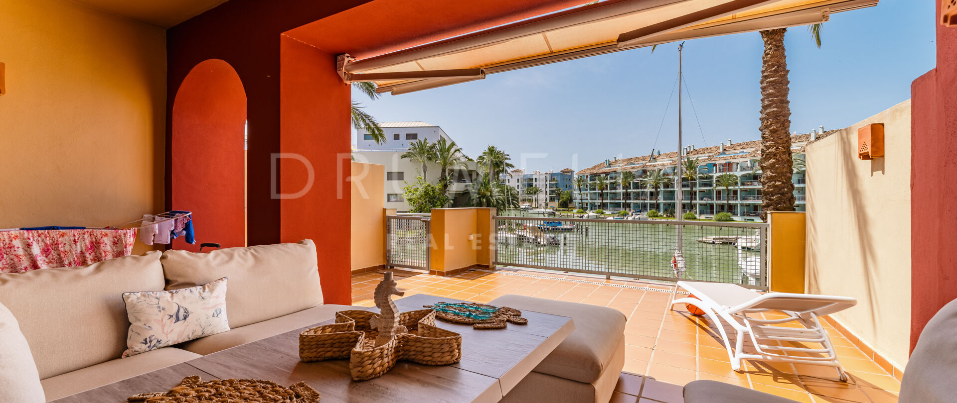 Mieszkanie nad wodą z widokiem na marinę w Sotogrande Puerto Deportivo