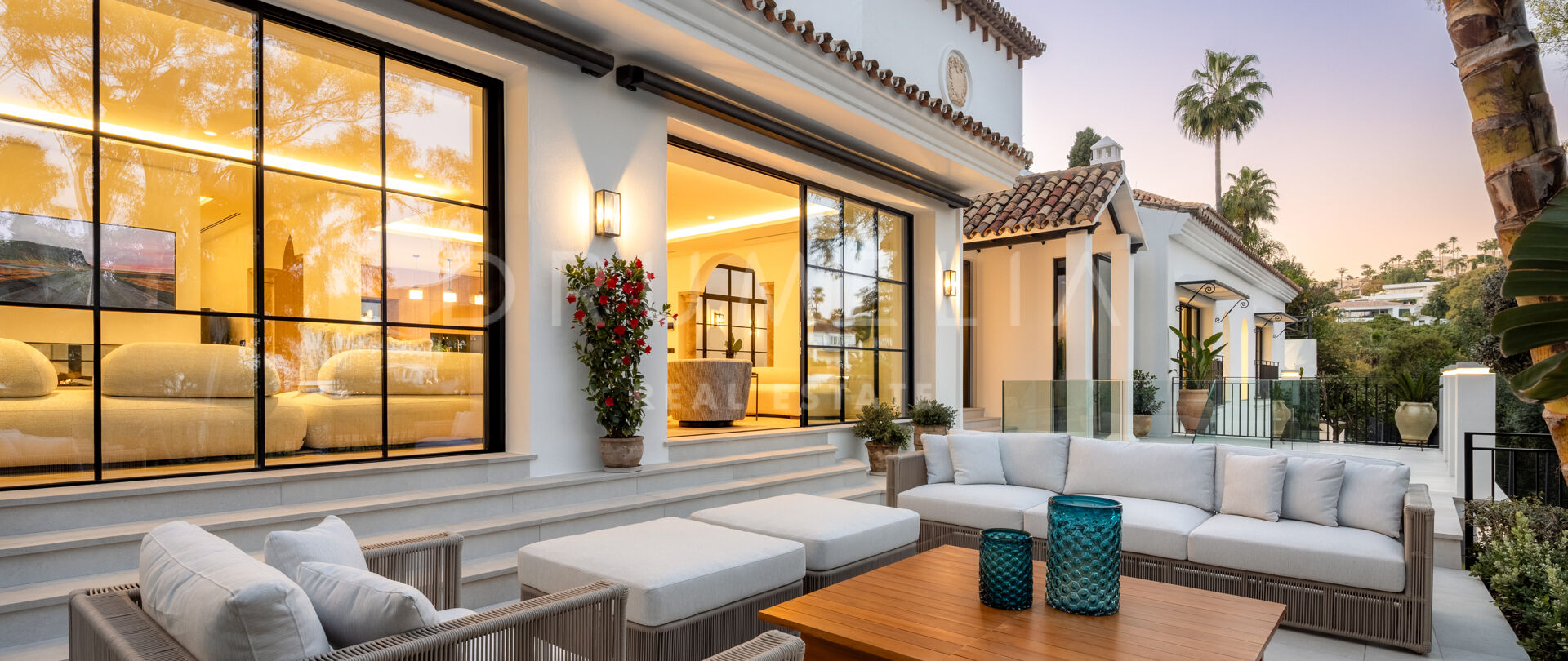 Вилла на продажу в El Herrojo, Benahavis