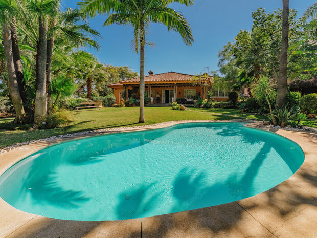 Din private oase ved Middelhavet bare minutter fra Puerto Banús