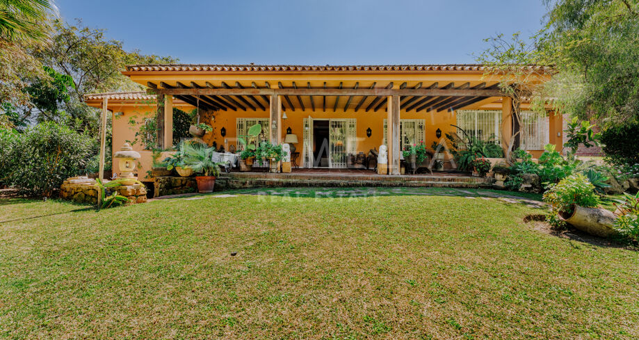 Ваш частный средиземноморский оазис в нескольких минутах от Пуэрто-Бануса