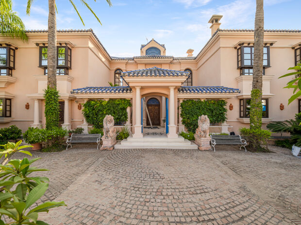 Imposing Luxury Mansion for Very Exclusive Lifestyle, Aloha, Nueva Andalucía