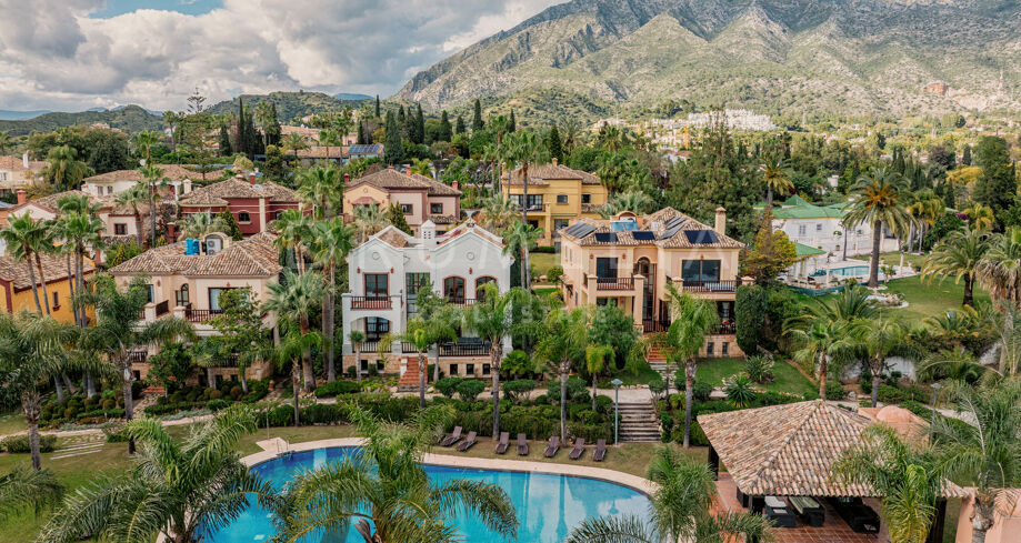 7-Bed Townhouse with Spacious Interiors and Sea Views in Golden Mile