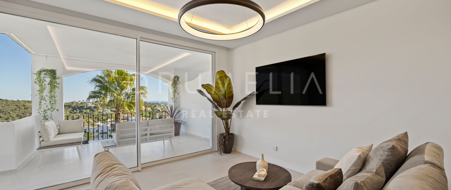 Luxe Appartement met Zonnig Terras in Benahavís