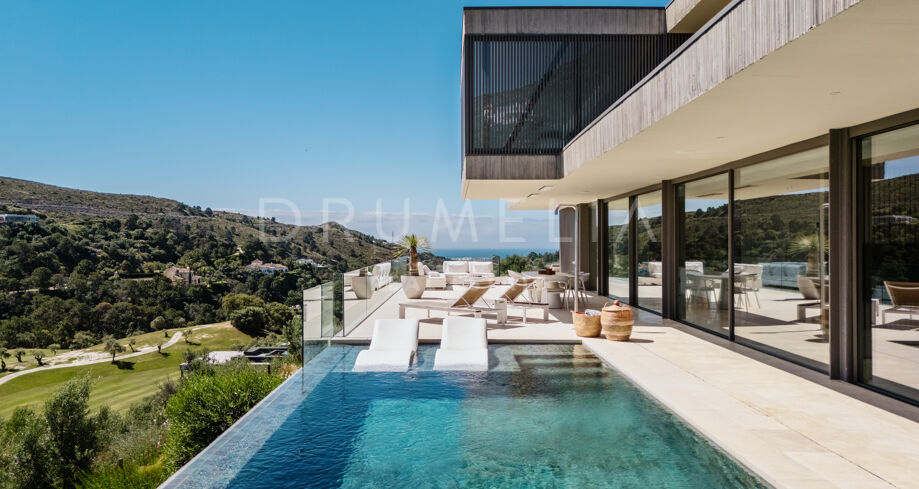 Casa Linara - Superbe villa contemporaine en première ligne de golf au Marbella Club Golf Resort, Benahavís
