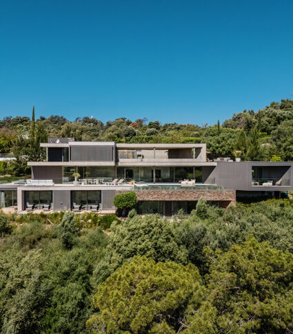 Casa Linara - Superbe villa contemporaine en première ligne de golf au Marbella Club Golf Resort, Benahavís