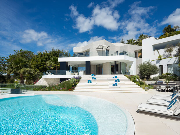 Elegant Modernt Boende i El Herrojo Alto, Benahavís