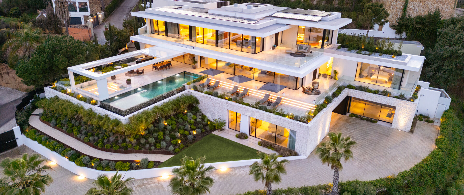 El Madroñal : Maison contemporaine de luxe avec piscine à débordement et vue sur la Méditerranée