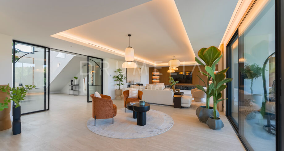 Sophisticated Modern Oasis Marbella East