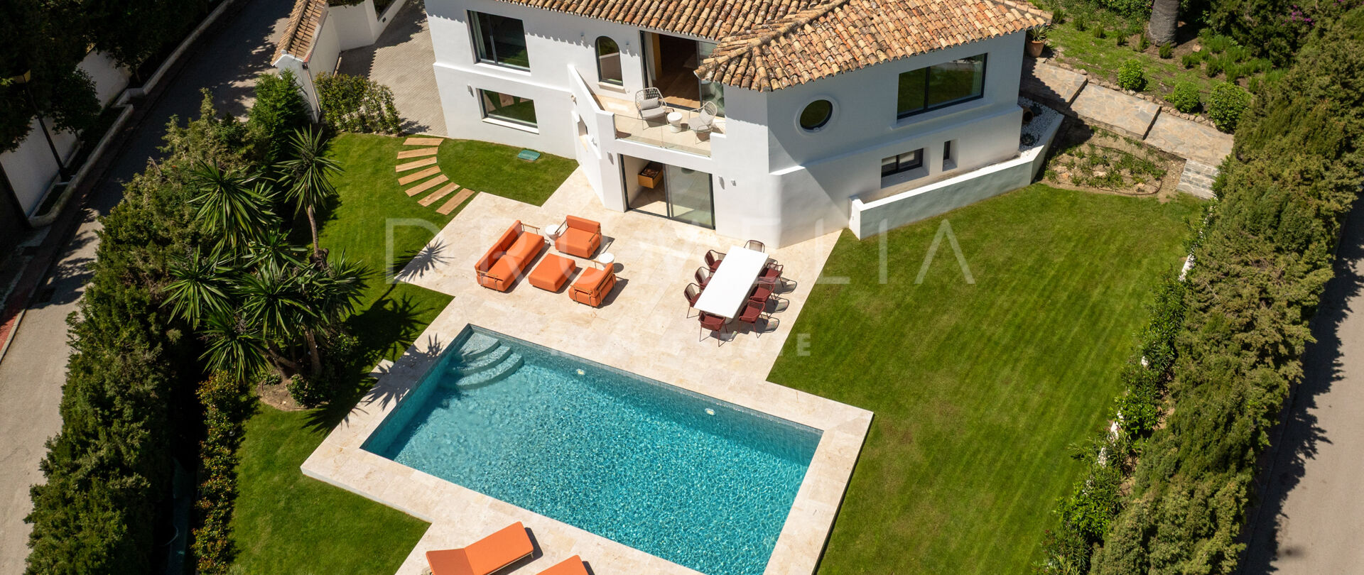 Elegante mediterrane Oase im Herzen von Nueva Andalucía