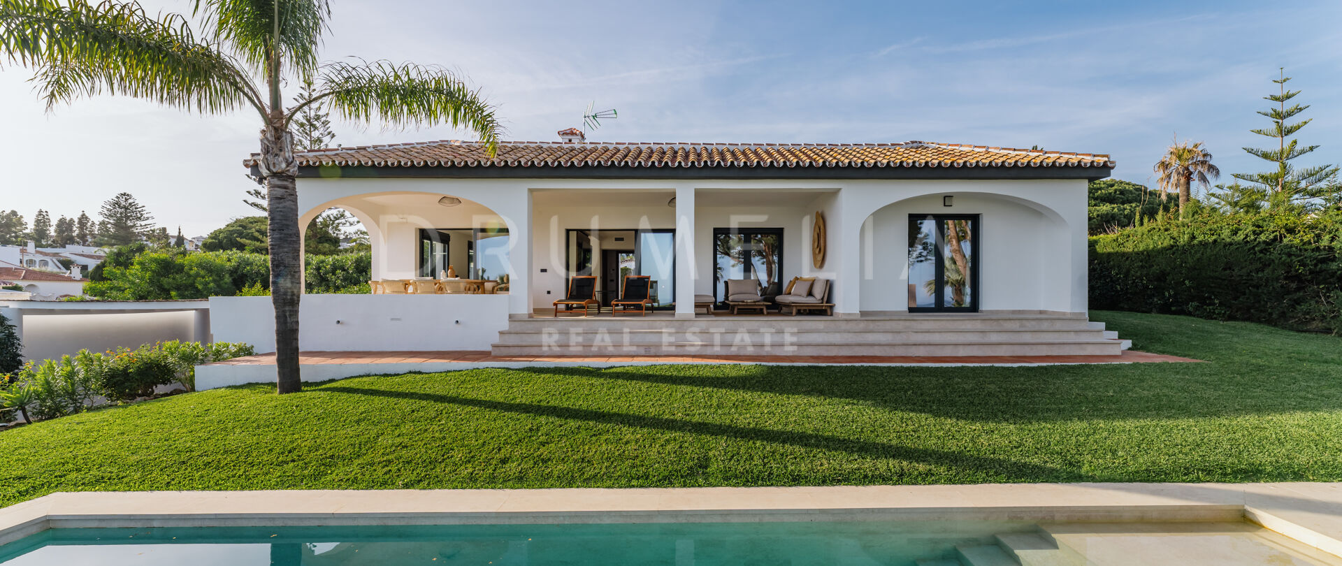 Contemporary Design Villa, Fully Renovated with Sea Views in El Chaparral