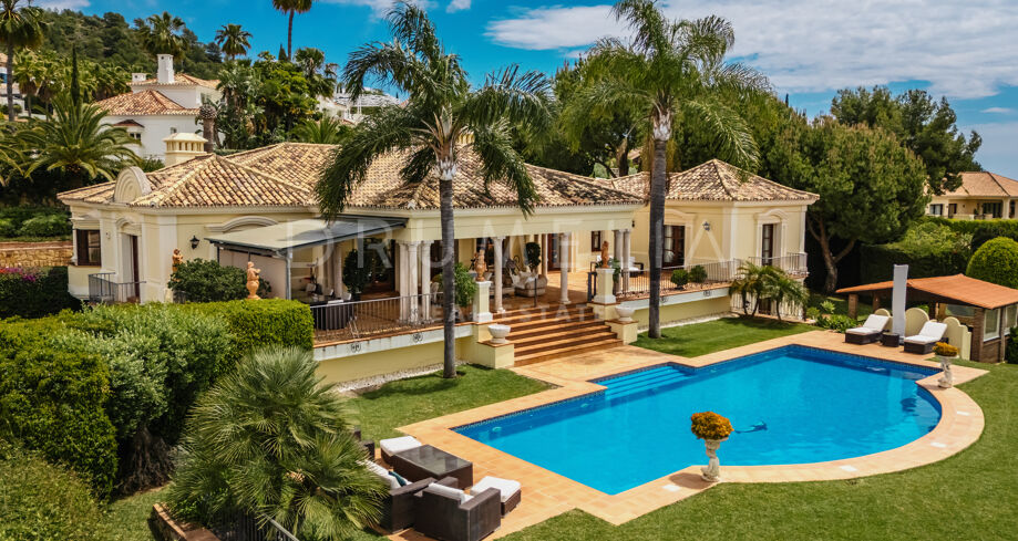 Elegant villa boasting sea views, set within the prestigious gated community of Sierra Blanca