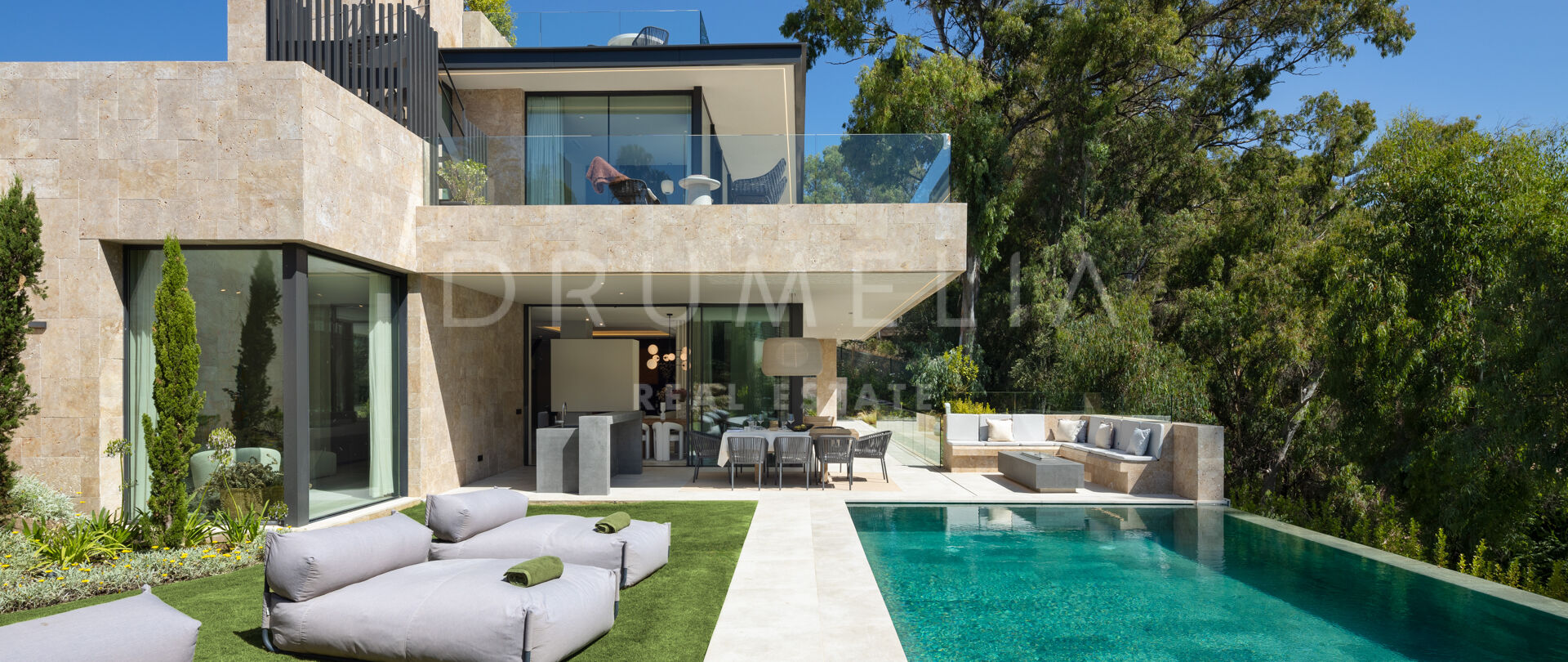 Luxe 6-slaapkamer villa met natuurlijke elegantie in La Cerquilla, Nueva Andalucía