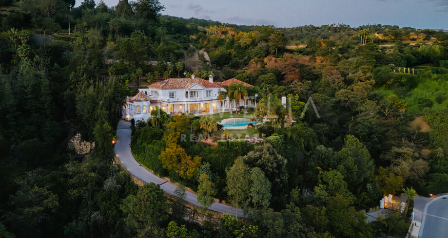 VILLA EDEN - Fascinerend Classy Luxury Grand House met panoramisch uitzicht, La Zagaleta, Benahavis