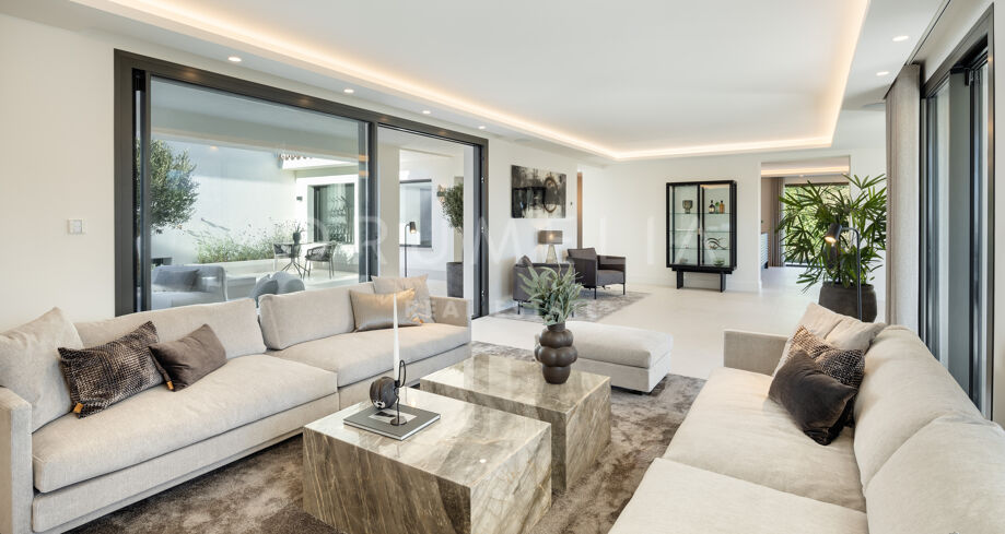 Modern Luxury Villa in Las Brisas Golf