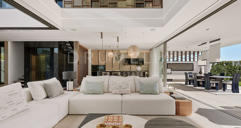 Lyxvilla på Golden Mile i Marbella med panoramautsikt över havet