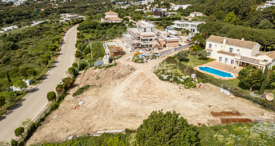 Stor tomt med fantastisk havsutsikt i det prestigefyllda området La Reserva de Sotogrande