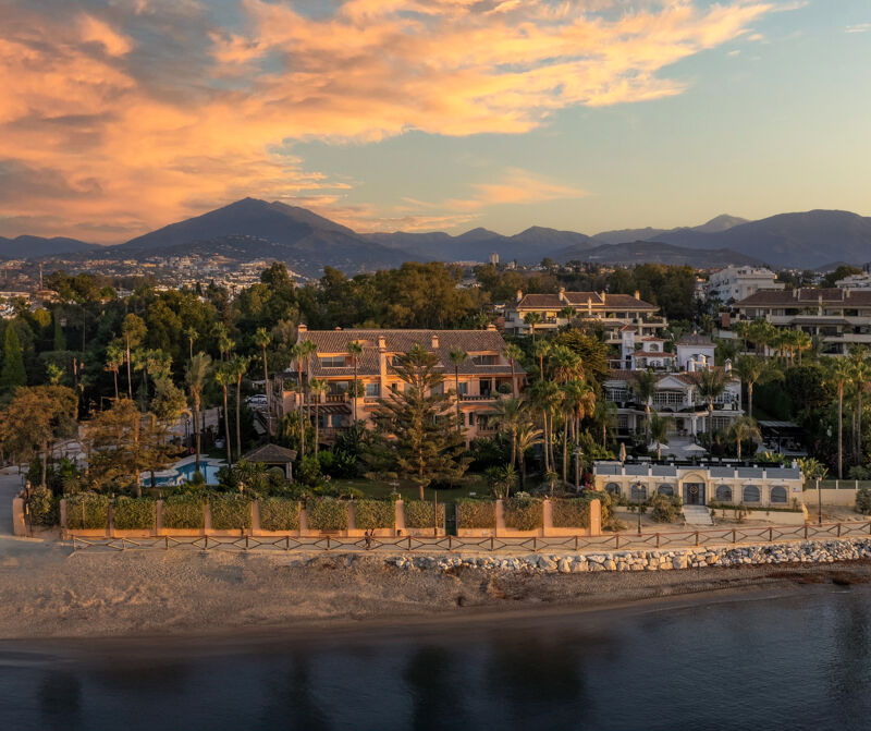 Ocean's Suite - Front Line Beach Joint Duplex Penthouses in the Exclusive Casa Nova Complex, Puerto Banús, Marbella