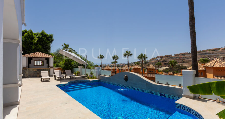 Villa luminosa con vistas panorámicas en La Alquería, Benahavís