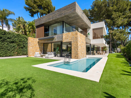 Villa Natura – Nowoczesna, luksusowa willa o współczesnym designie i prywatności w Rocío de Nagüeles, Marbella Golden Mile