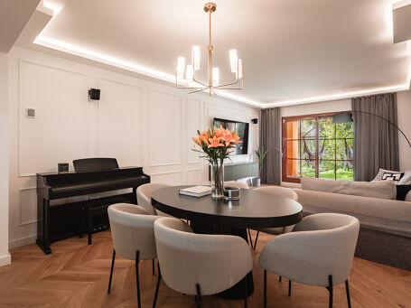 Lägenhet på bottenplan i Gazules del Sol med privat trädgård