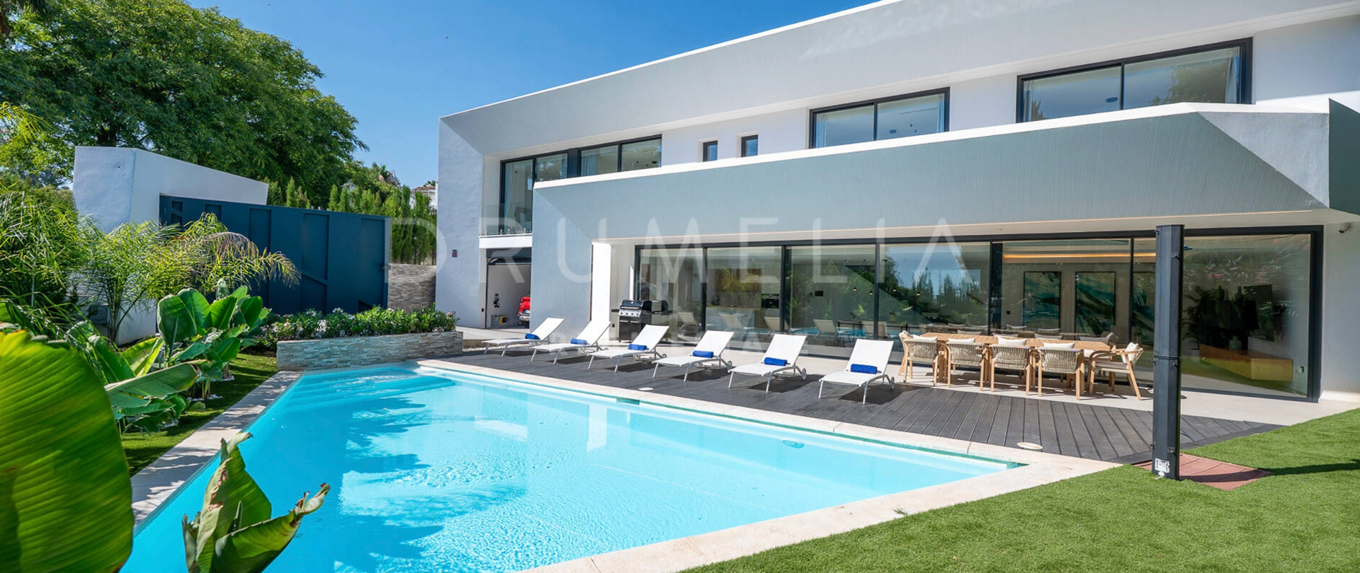 Modern Villa with Gym and Cinema in La Reserva de Marbella