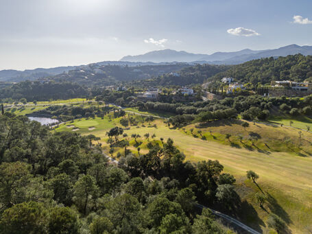 Plot with golf views for sale in Marbella Club Golf Resort