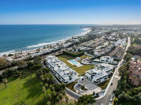 Modern Semi-Detached Villa in Marbella Golden Mile with Rooftop Pool and Prime Location