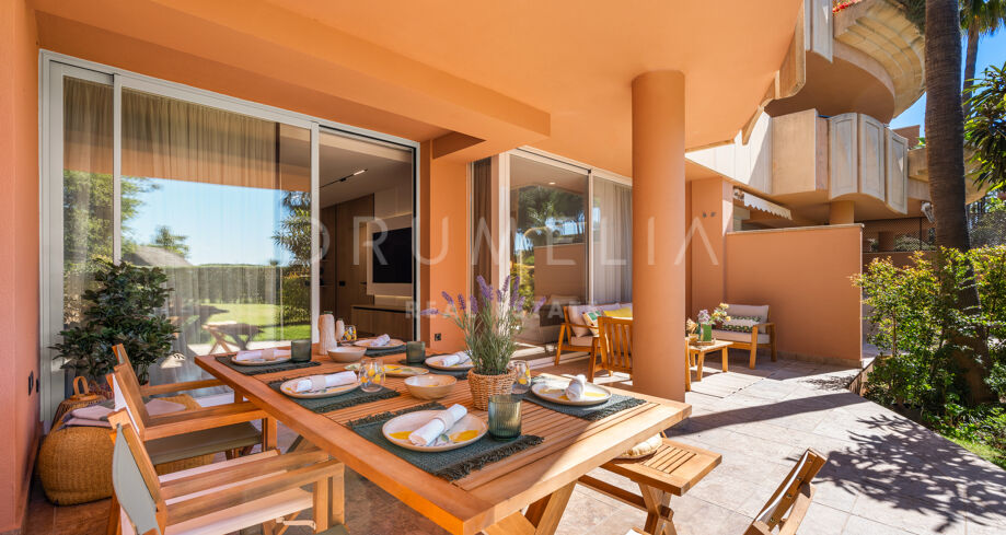 Ground Floor Apartment in Nueva Andalucía with Private Garden