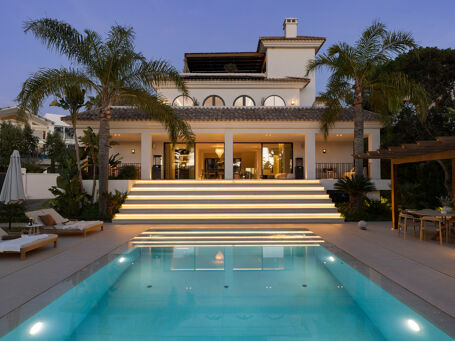 Renovated Family Villa in Gated Community, Nueva Andalucía