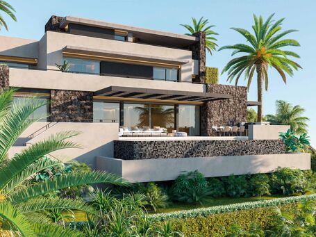 Moderne villa med panoramautsikt over havet i El Rosario, Marbella Øst