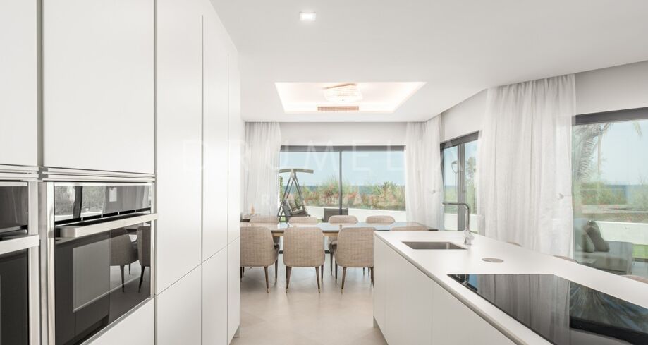 Rekkehus på Første Strandlinje i Estepona