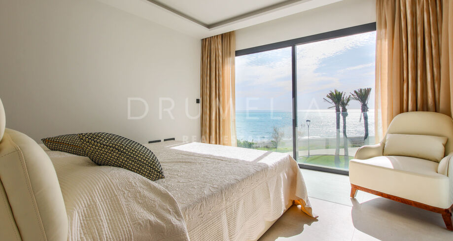 Luxury Townhouse with Sea Views in Estepona