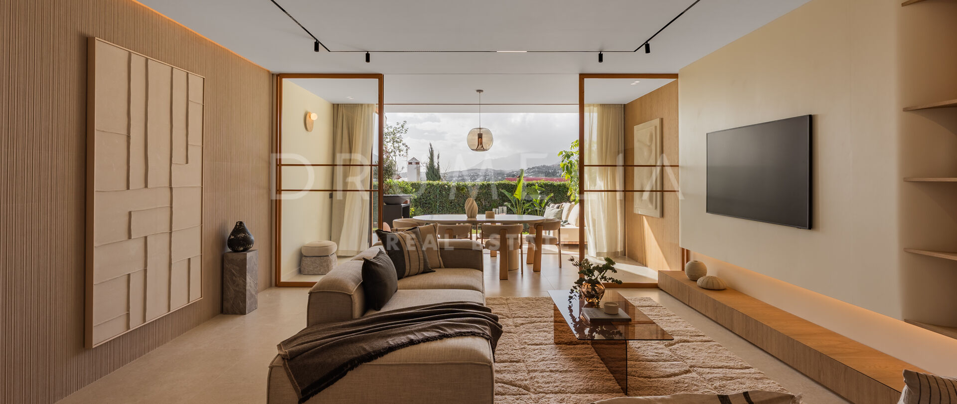 Elegant townhouse with terraces in Aloha, Nueva Andalucía