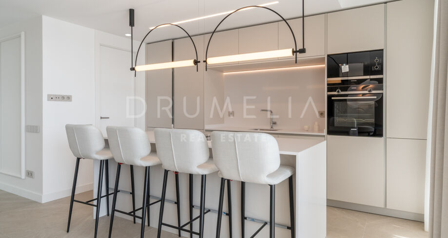 Luksusowy apartament z prywatnym solarium i basenem w Santa Clara Golf