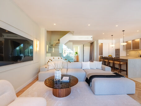 Luxury Renovated 5-Bedroom Townhouse in Altos de Salamanca, Golden Mile