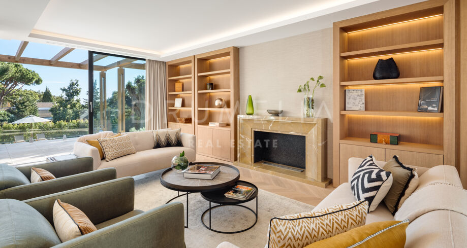 Elegant Renovated Villa with Independent Guest Apartment in Elviria