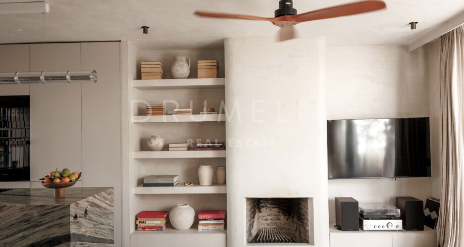 Luxury Renovated Mediterranean Semi-Detached Villa with Heated Pool in Nueva Andalucía