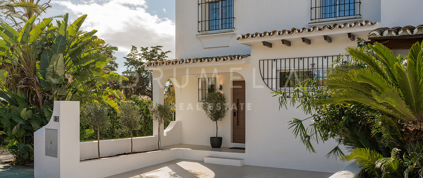 Bright and private semi-detached house in San Pedro Beach