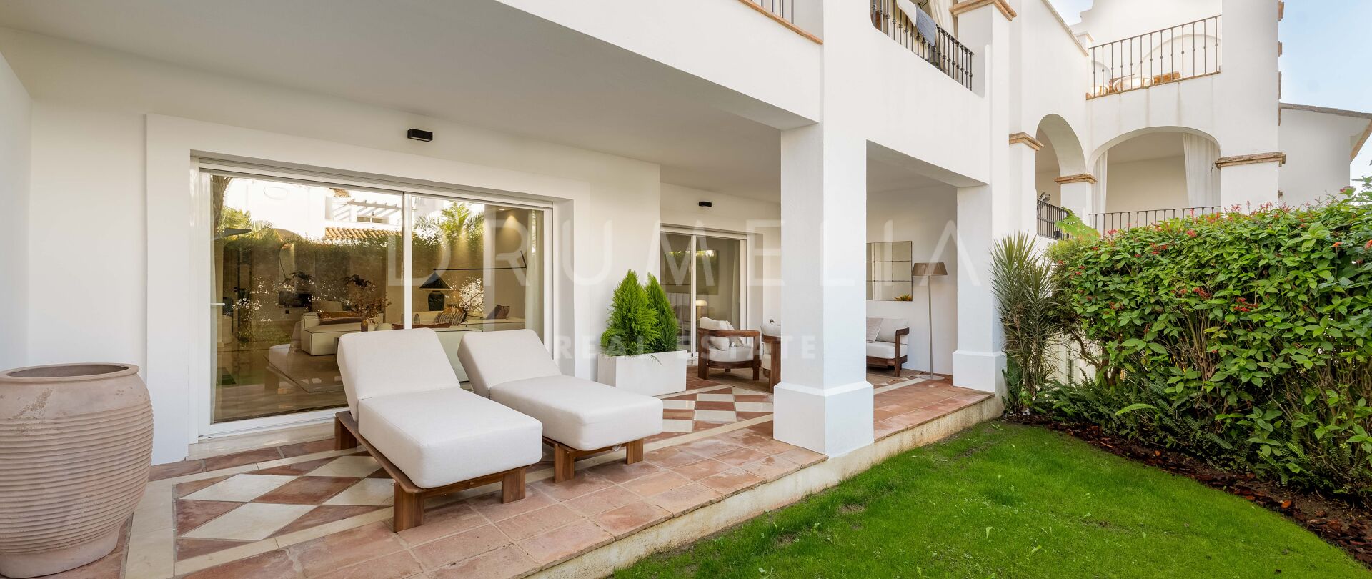 Luxury Apartment with Private Garden Sierra Blanca, Marbella