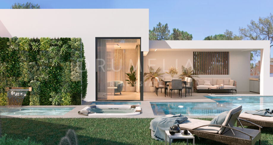 Beachside Villa in Marbesa, Marbella East