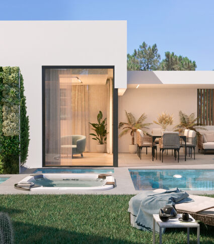 Villa junto a la Playa en Marbesa, Marbella Este