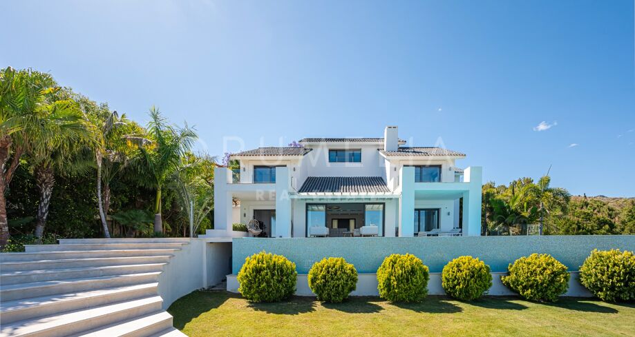 Contemporary Luxury Villa with Panoramic Views Los Flamingos Golf, Benahavís