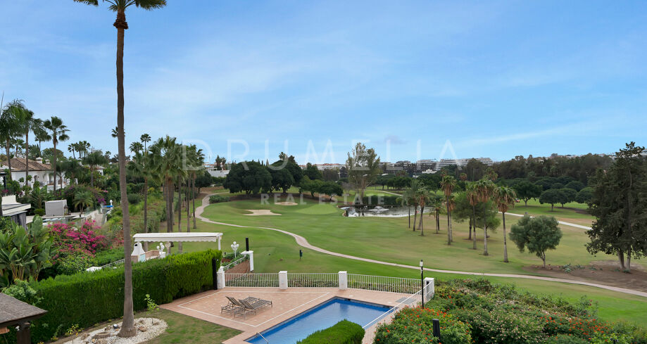 Renovated Golf-Front Apartment in Alcores del Golf, Nueva Andalucía