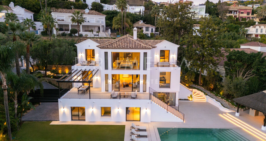 Renovated Luxury Villa with Open Views Los Arqueros, Benahavís